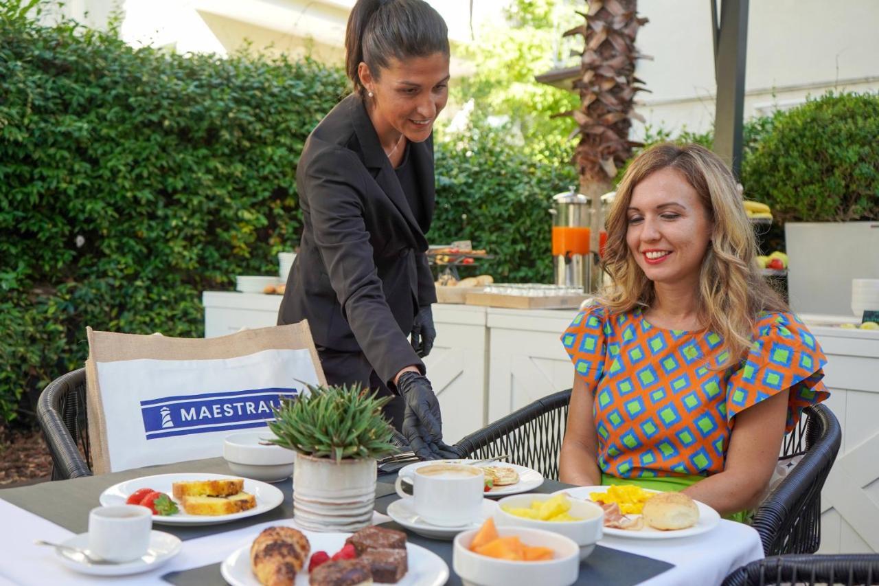Hotel Maestrale Riccione Eksteriør billede