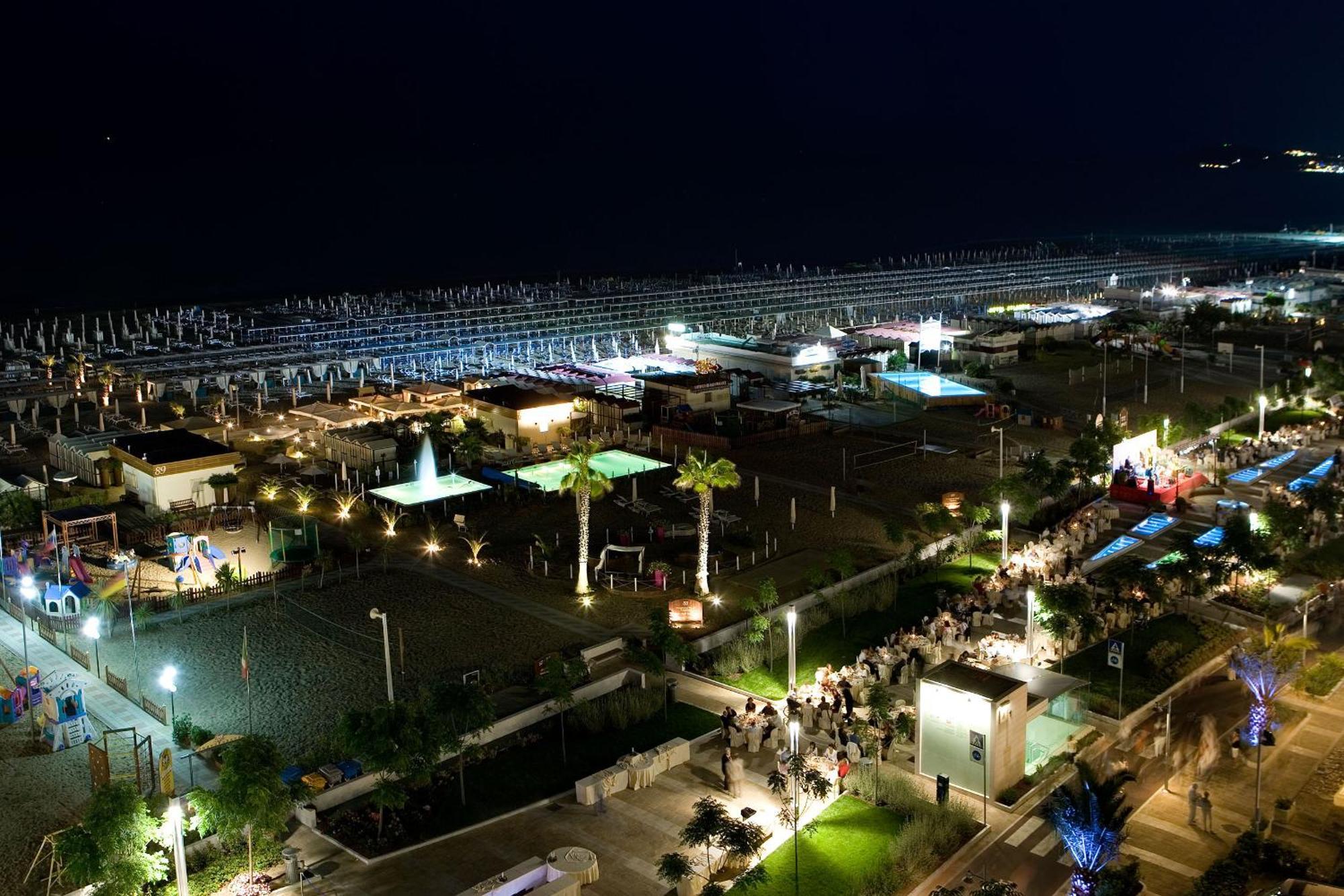 Hotel Maestrale Riccione Eksteriør billede